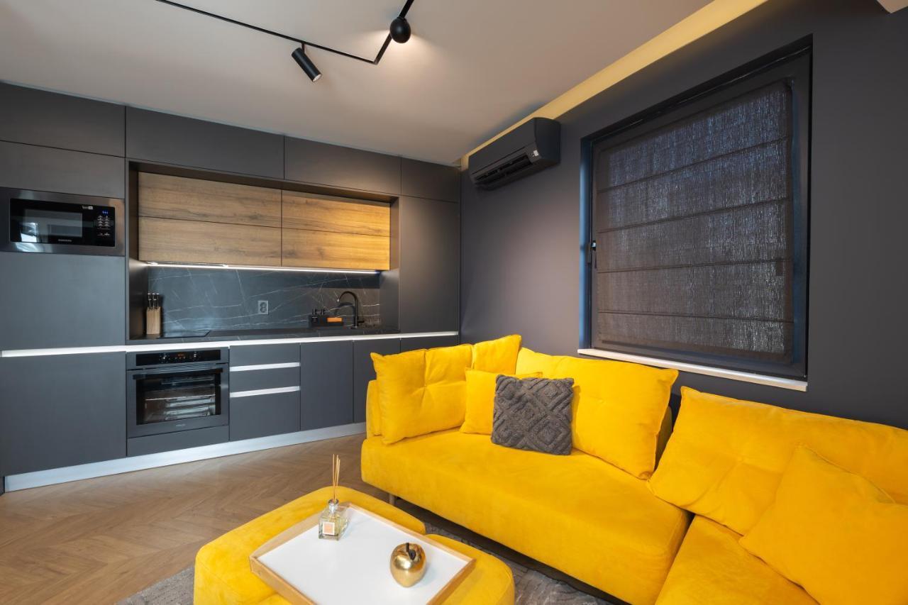 Topaz Beachfront Apartment Varna Exterior photo