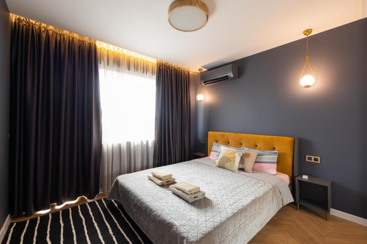 Topaz Beachfront Apartment Varna Exterior photo