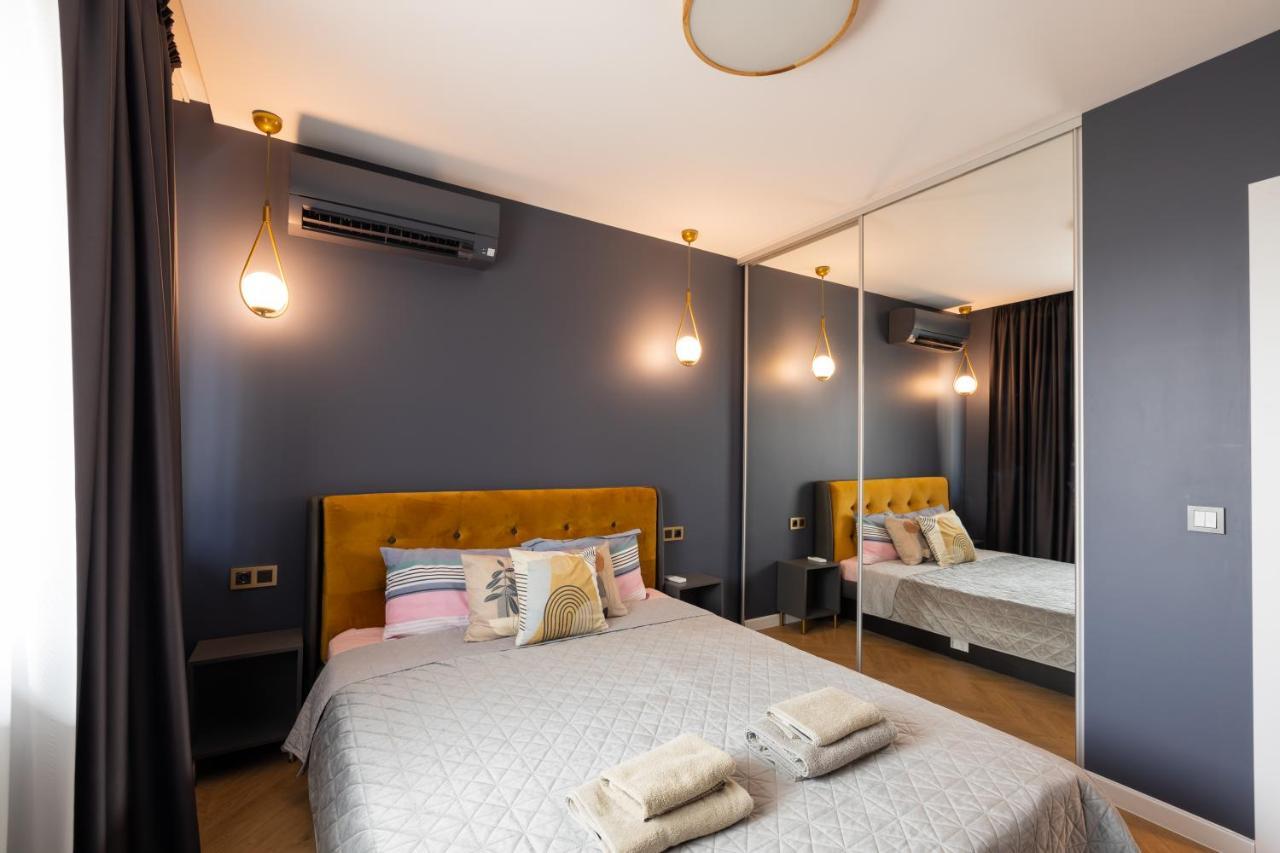 Topaz Beachfront Apartment Varna Exterior photo