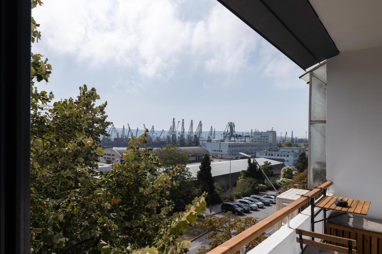 Topaz Beachfront Apartment Varna Exterior photo